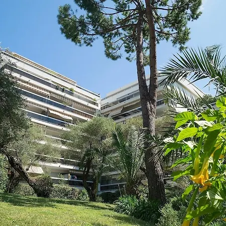 Résidence Pierre&vacances La Rostagne 3*