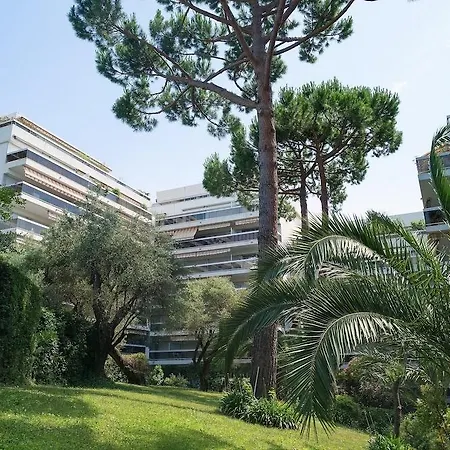 Résidence Pierre&vacances La Rostagne Aparthotel Juan-les-Pins