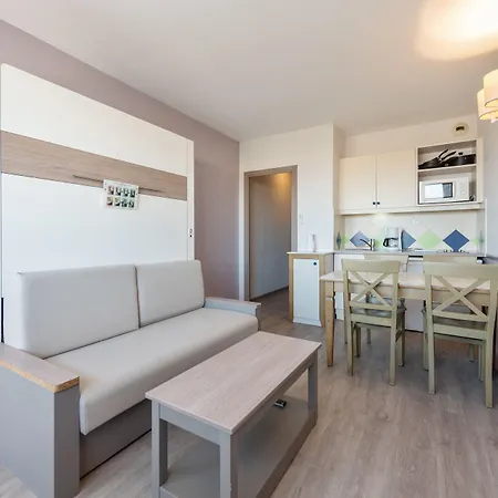 Hotel apartamentowy Pierre & La Rostagne
