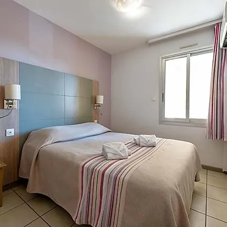 Lägenhetshotell Pierre & La Rostagne 3*