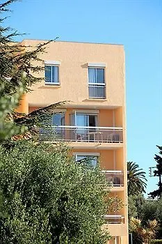 Résidence Pierre&vacances La Rostagne 3*